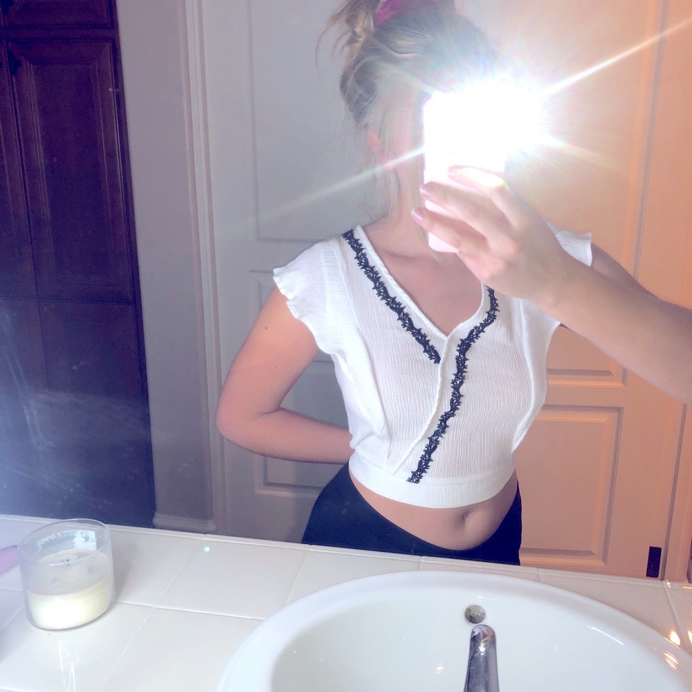 LOLO WRAP STYLE TOP